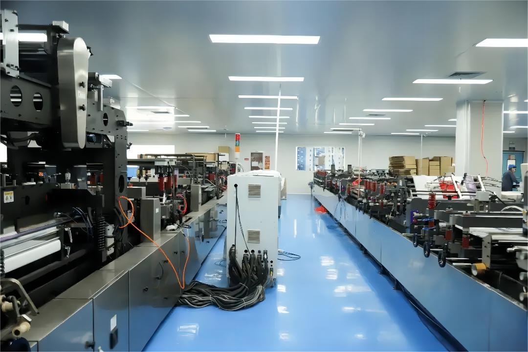 东莞市华益包装有限公司软包装生产车间和生产设备